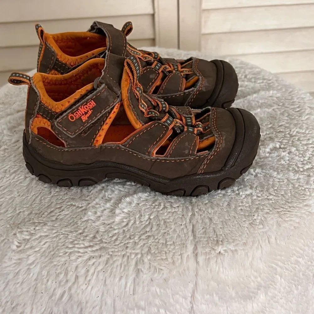 Oshkosh sandals 